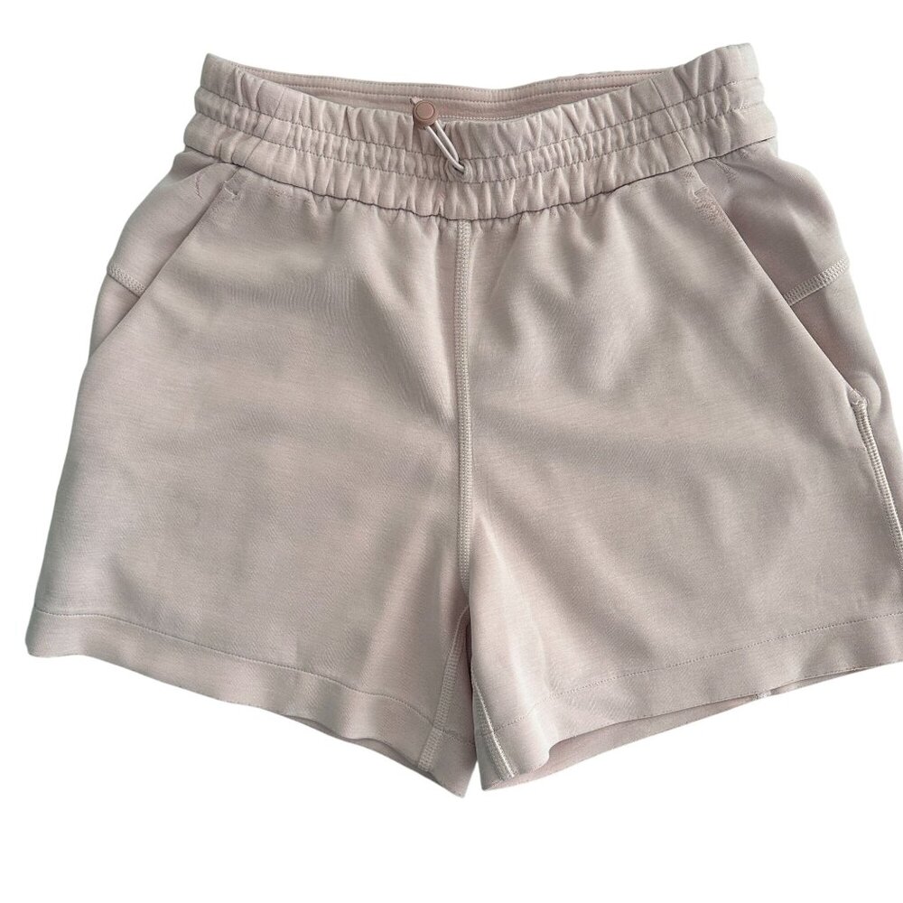 Lululemon Softstreme High-Rise Short 4" Size 2 Light pink